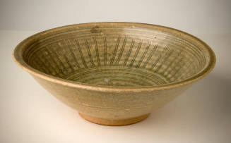Bowl with Incised Rings and Straight Lines on the Cavetto