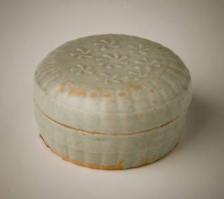 Small Circular Covered Box Applied Molded Floral Decoration on Lid and Vertical Ribbing on Sides