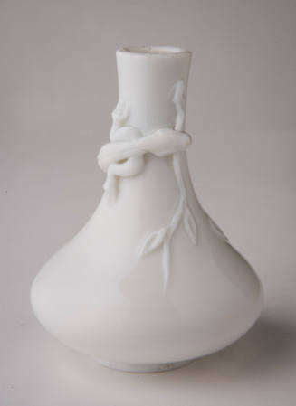 Vase with Encircling Qi Dragon Motif