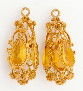 Gold Filigree and Topaz Pendant