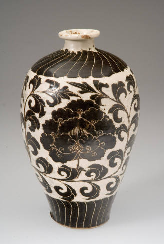 Large Meiping Vase with Sgraffito Design of Peonies (Cizhou ware)